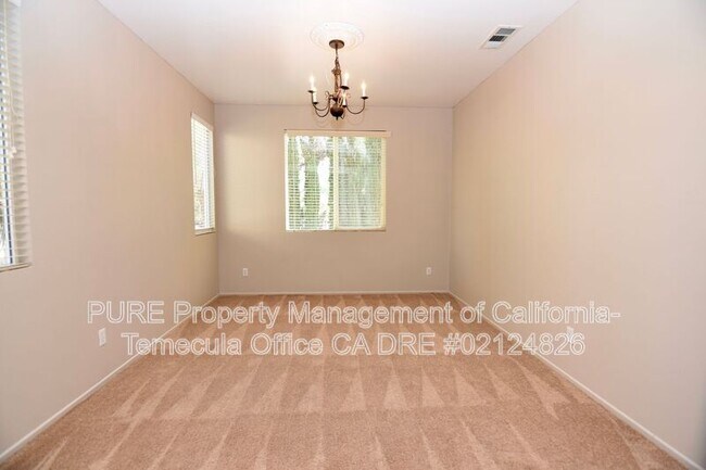 Building Photo - 18516 Hillview Ln