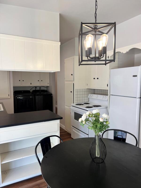 Building Photo - 346 S 600 E