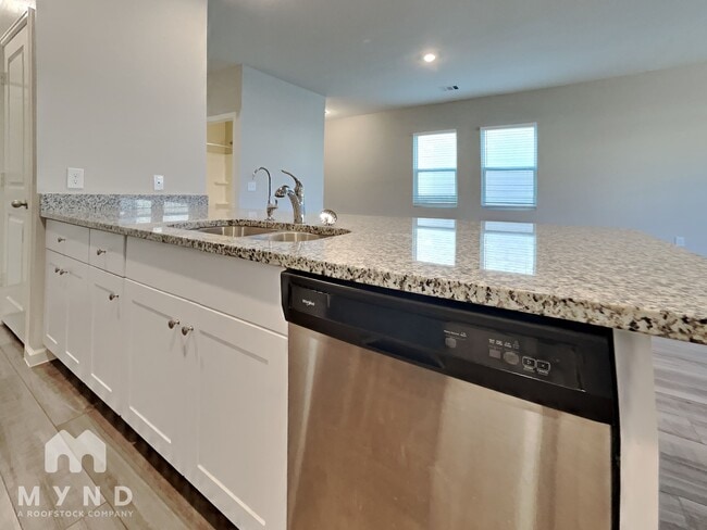 Building Photo - 1016 Lacebark Pne Ln