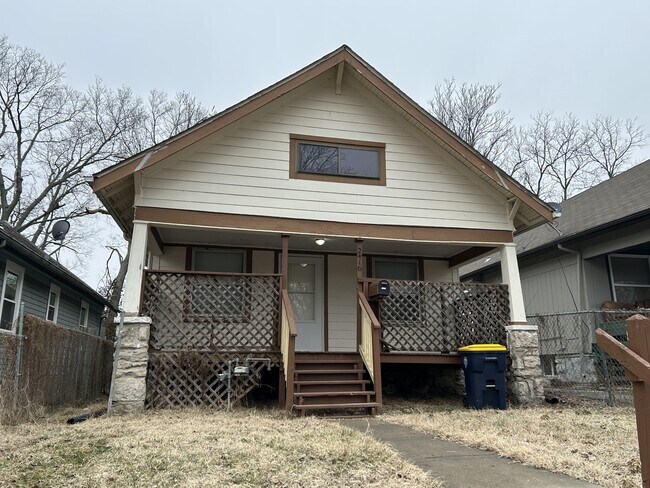 Foto del edificio - 2416 Cypress Ave