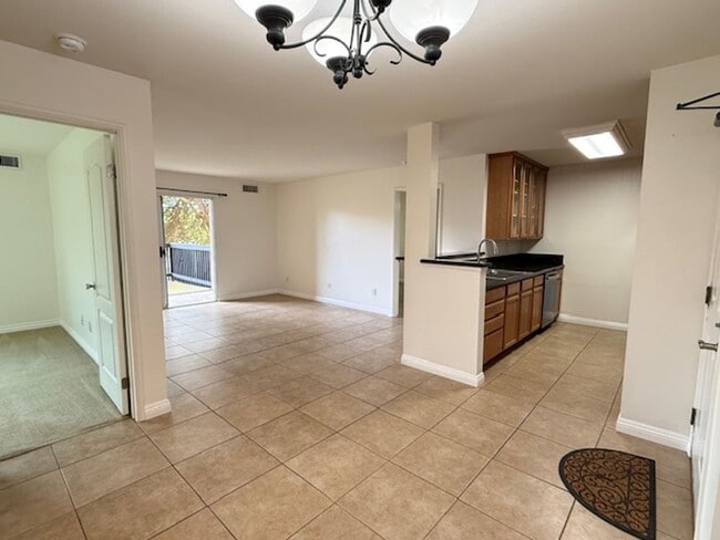 Foto del edificio - Resort-Style 2BR/2BA First-Floor Condo in Gated Lucera Community Near UTC