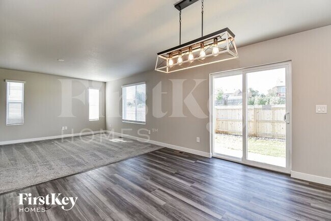 Building Photo - 10093 Luneth Dr