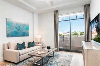 Building Photo - 101 8th St S