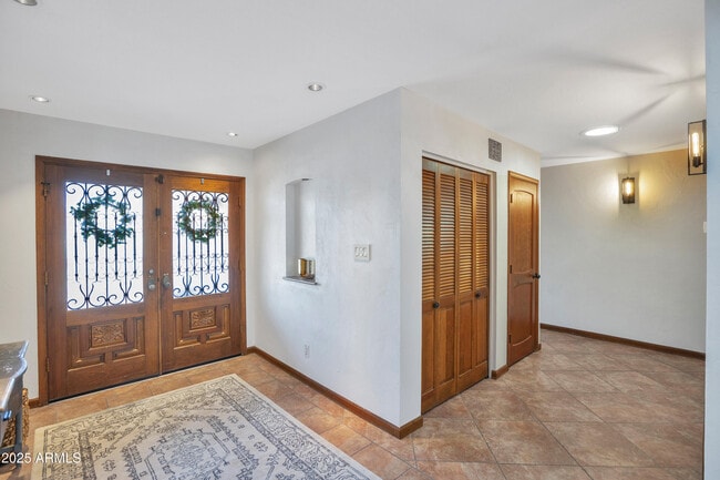 Building Photo - 4222 N 62nd Pl