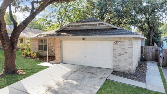 Building Photo - 9739 Sundew Dr