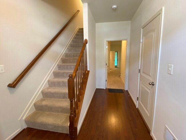 Foyer - 9635 Eaves Dr