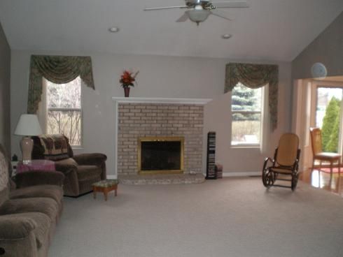 Building Photo - 24122 Oak Grove Blvd