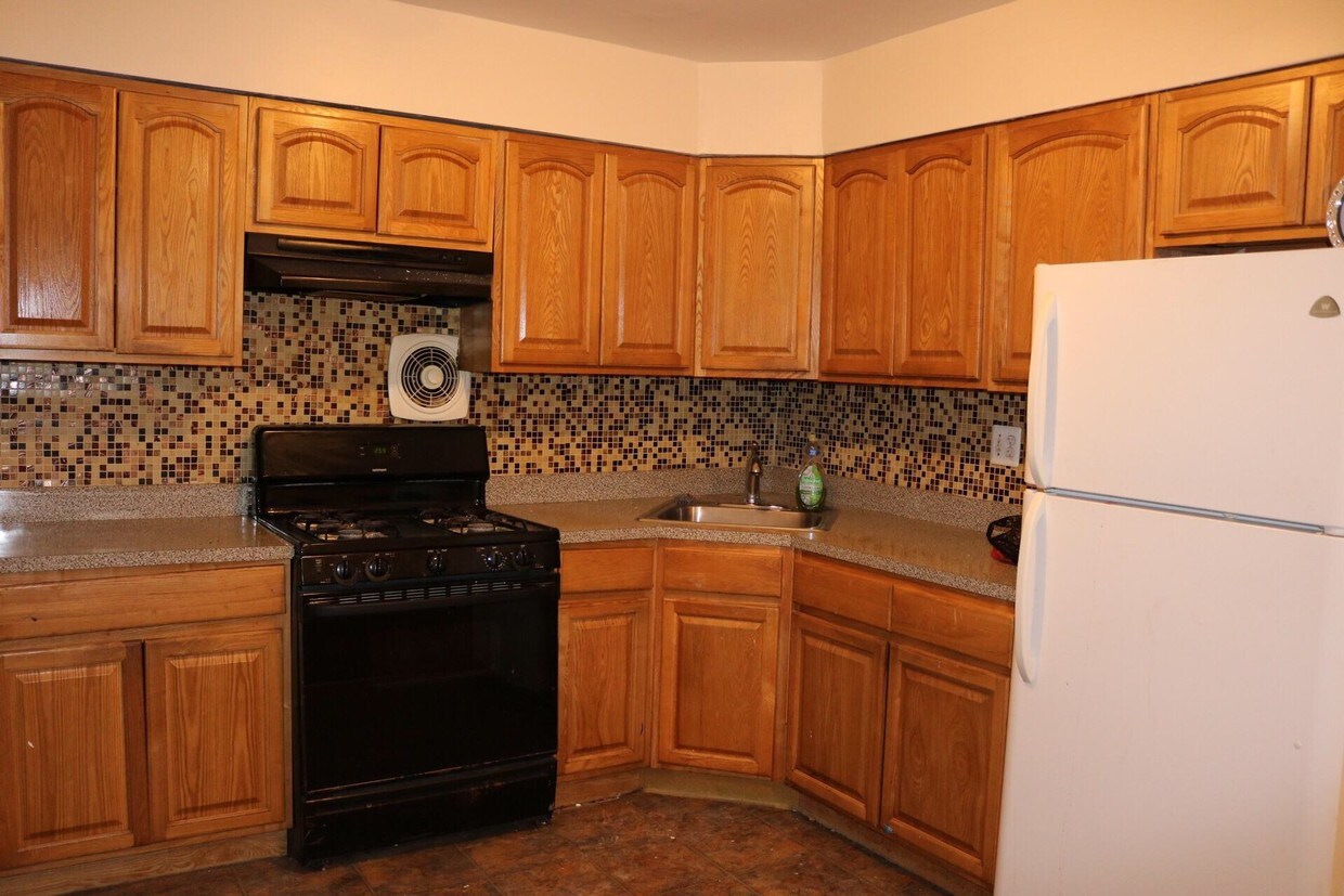 Foto principal - 4220 Kissena Blvd