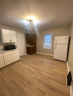 Foto del edificio - 829 Carson Rd