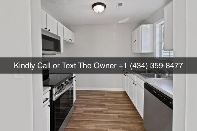 Building Photo - Single Family Townhouse