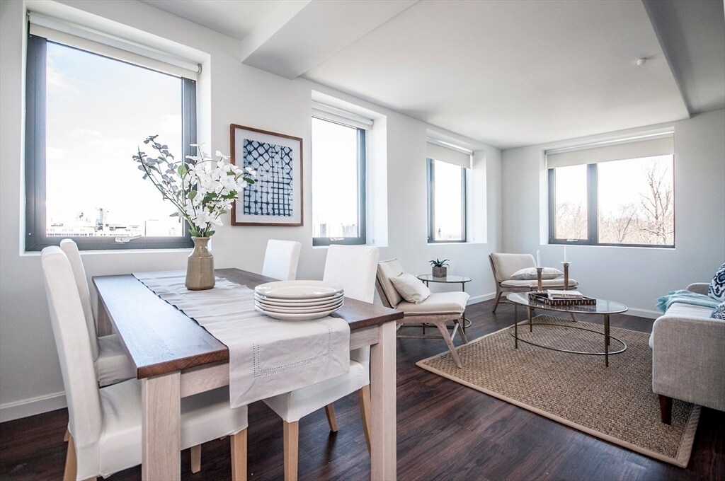 Foto principal - 70 Parker Hill Ave