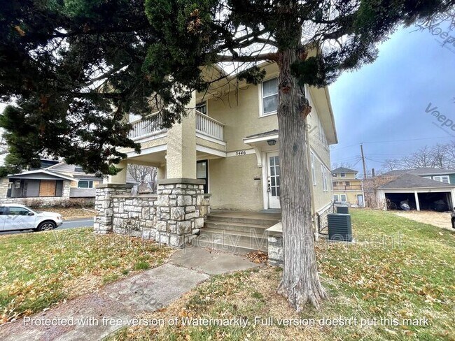 Foto del edificio - 5446 Harrison St