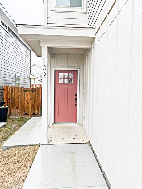 Building Photo - 13823 Enzo Gate