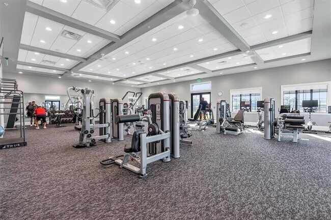 Foto del edificio - 14121 Heritage Landing Blvd