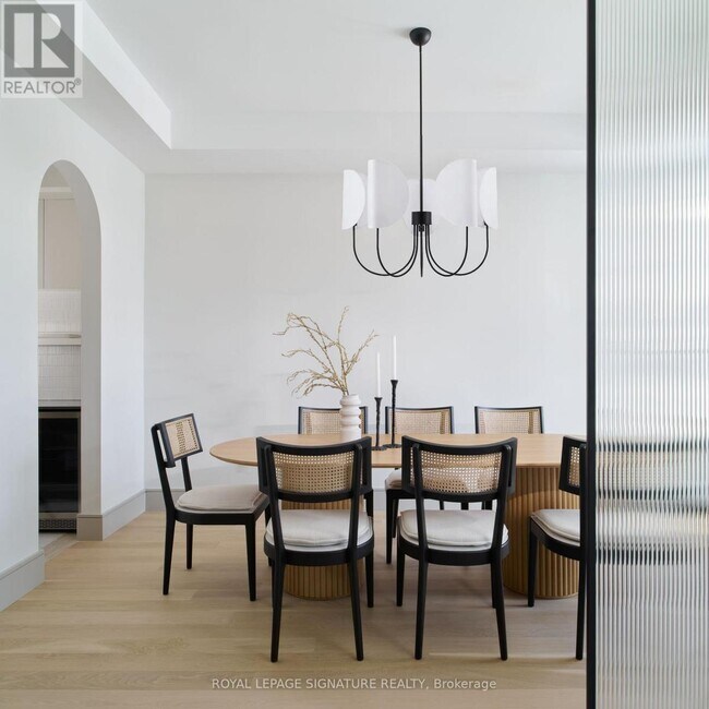 Photo du bâtiment - 82 Gough Ave