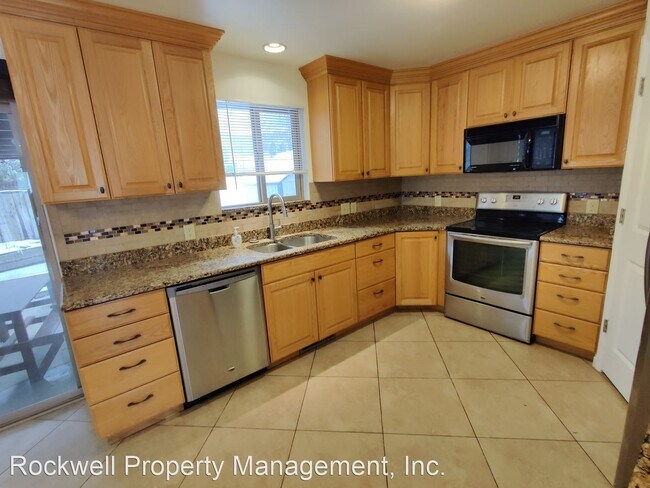 Building Photo - 5 br, 3 bath House - 2419 S Davis Blvd