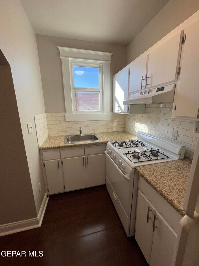 Foto del edificio - 521 W Missouri Ave