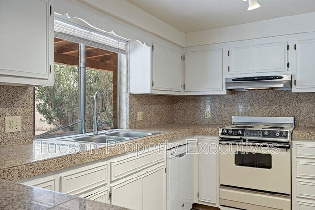 Foto del edificio - 3534 N Palmer Dr