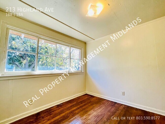 Foto del edificio - Make this home yours today and join our re...