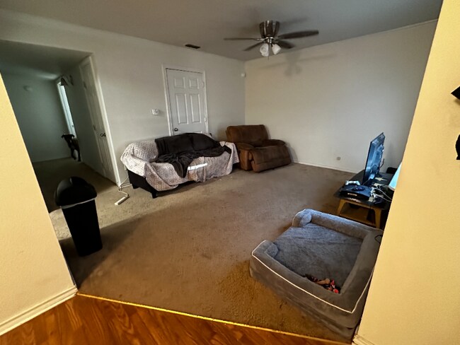 Foto del edificio - 852 W Vanderbilt St