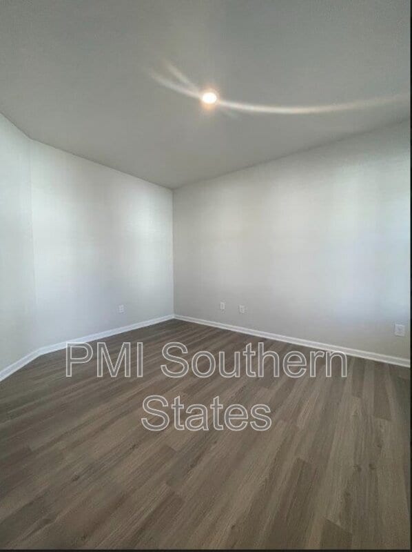 Building Photo - 134 Magnolia St