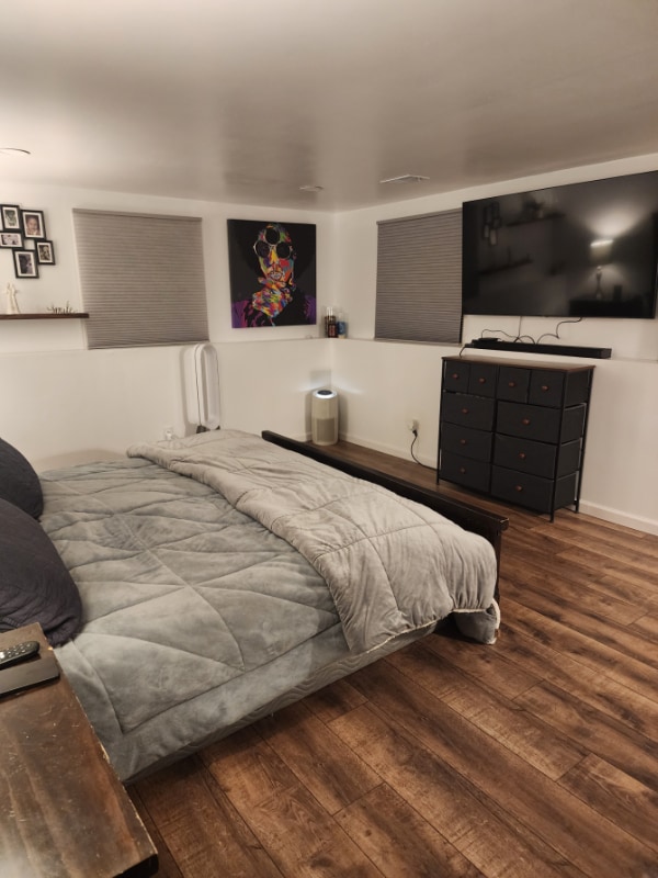 Building Photo - 262 Jamestown Terrace