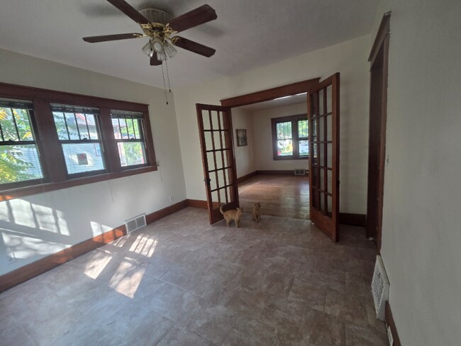 Foto del edificio - 1907 N Oakley St