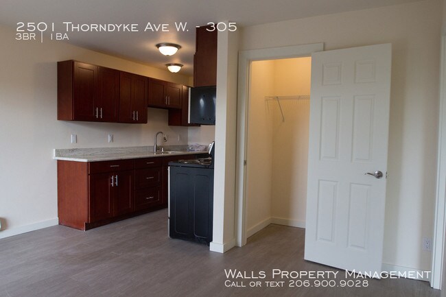 Building Photo - 2501 Thorndyke Ave W