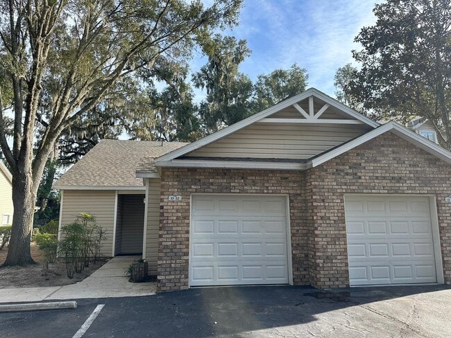 Building Photo - 4700 SW Archer Rd