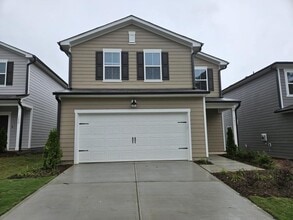 Building Photo - 1433 Rhodes Pond St