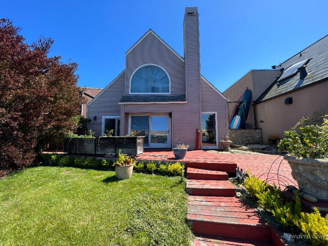 Foto del edificio - 606 Bridgeport Ln