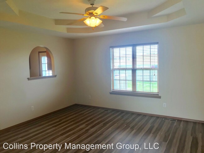 Foto del edificio - 3 br, 2 bath House - 200 N Christopher Ln