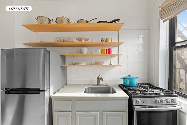 Building Photo - 80 Winthrop St