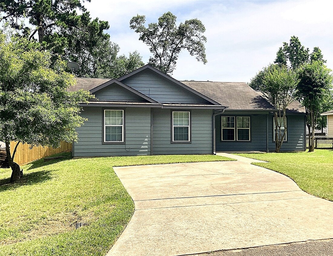Primary Photo - 10479 Royal Tricia Dr