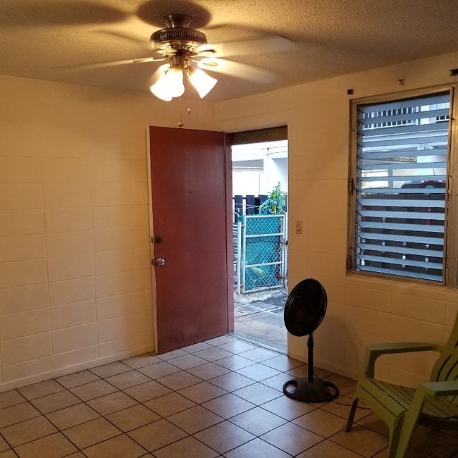 Building Photo - 12xx Lunalilo St