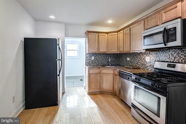 Building Photo - 2522 Kimball St