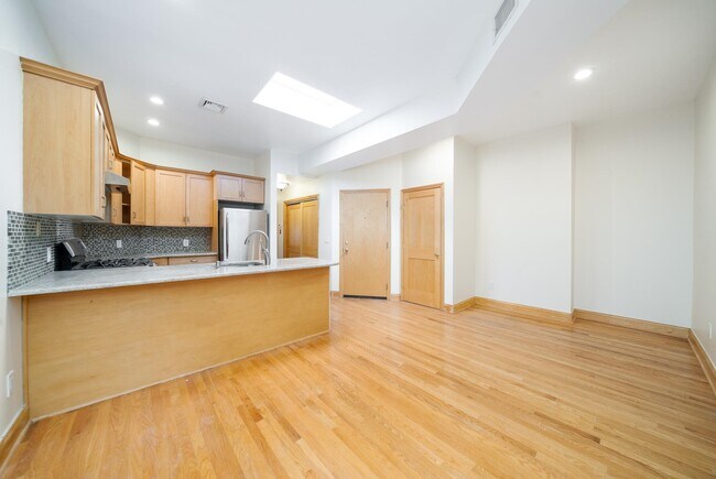 Building Photo - 317 Park Ave