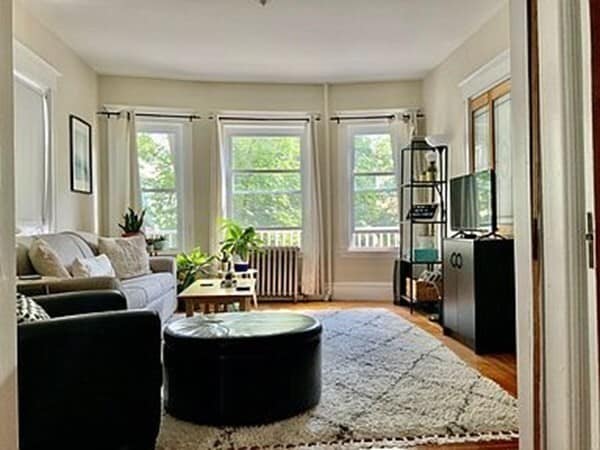 Building Photo - 33 Ossipee Rd