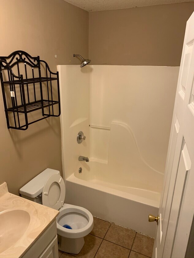 131 Short Ln Unit 1, Corbin, KY 40701 Room for Rent in Corbin, KY