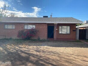 Building Photo - 3308 N 11th Ave