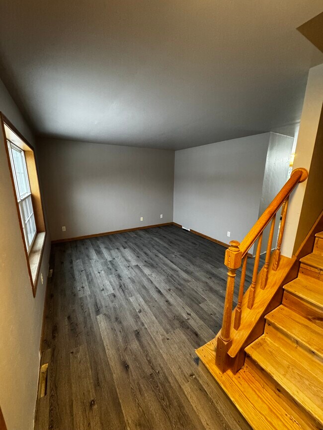 Foto del edificio - 726 S Main St