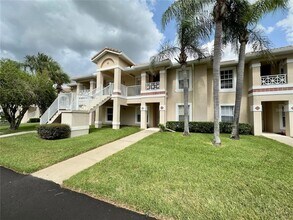 Building Photo - 13313 Fairway Glen Dr
