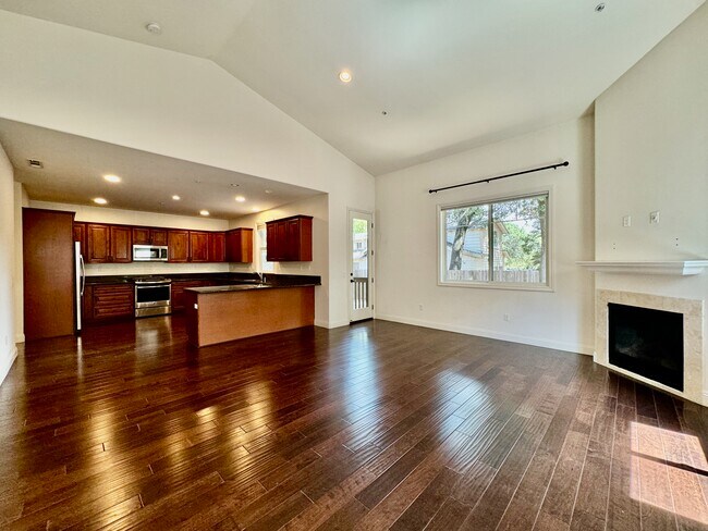 Foto del edificio - 1365 Magnolia Ave