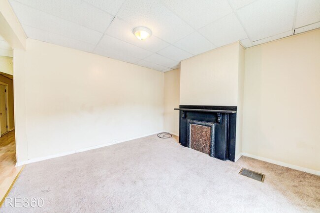 Building Photo - 3 br, 1 bath House - 2614 S 18th South Sid...