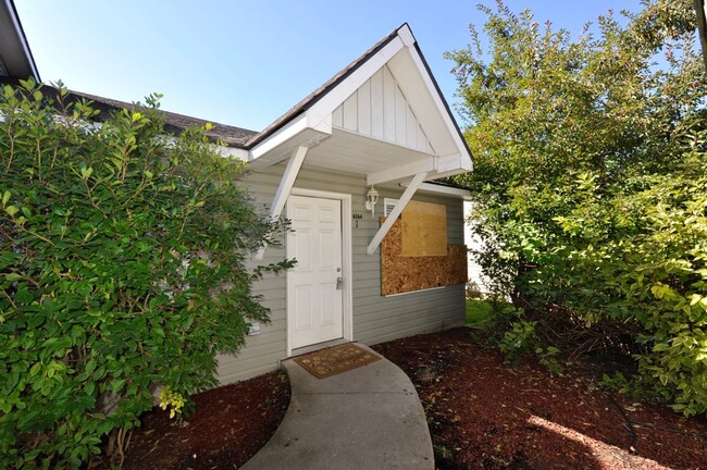 Building Photo - 6364 W Trestle St