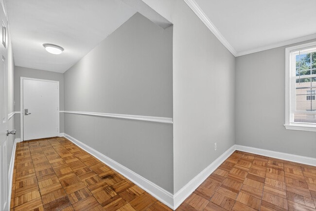 Foto del edificio - Chillum Manor Apartments