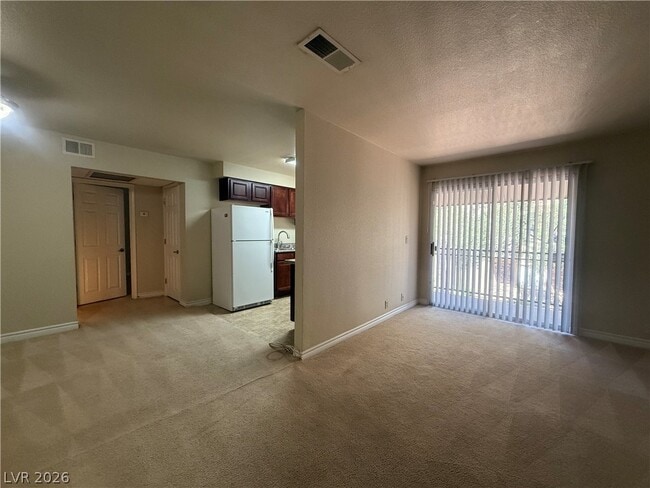 Building Photo - 5350 River Glen Dr