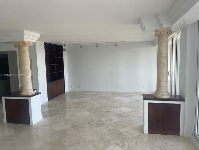 Foto del edificio - 1717 N Bayshore Dr
