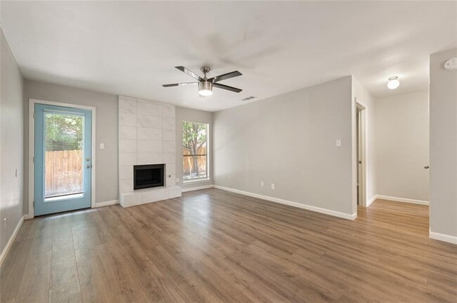 Building Photo - 2404 Burleson Ct