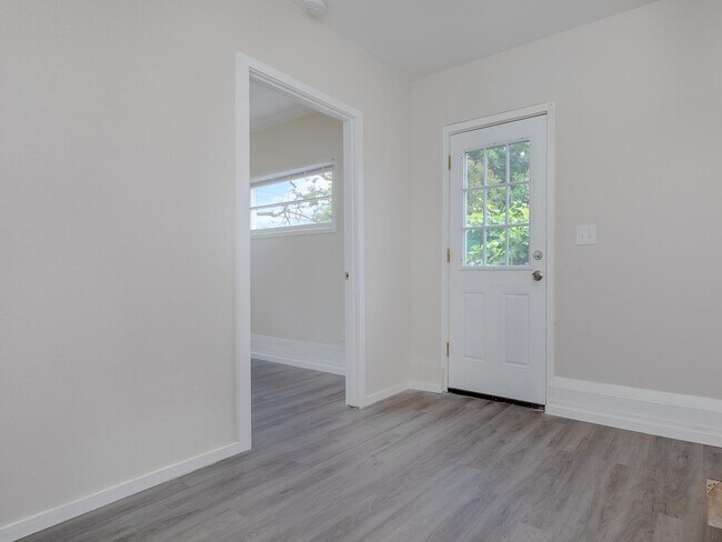 Foto del edificio - 6221 SE Knight St